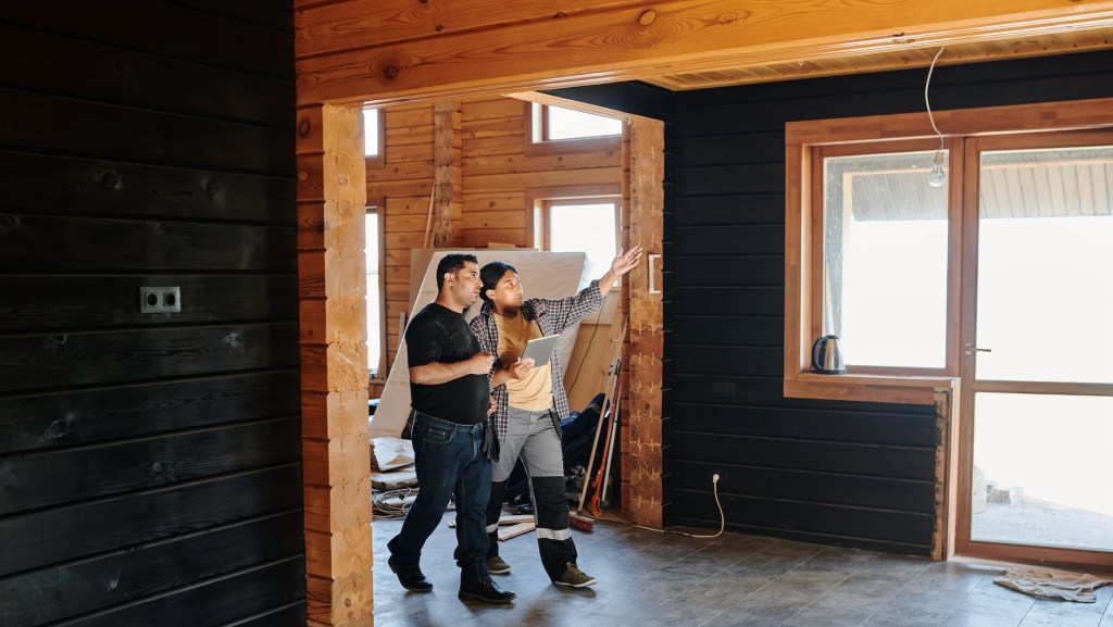 10 Questions to Ask Before Hiring a Contractor